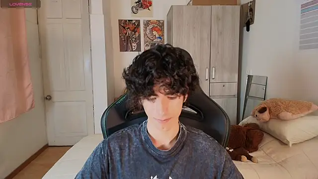 Nude Boy18 online show from April 2, 2:52 am