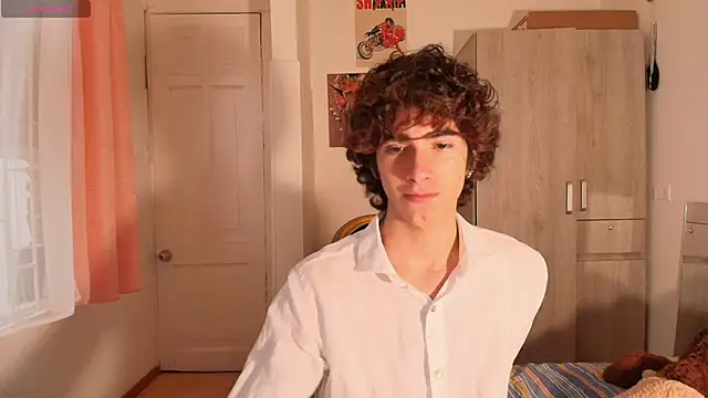 Snapshot of Nude_Boy18 chatting on November 23, 9:25 pm Nude Boy18 online show from November 23, 9:25 pm