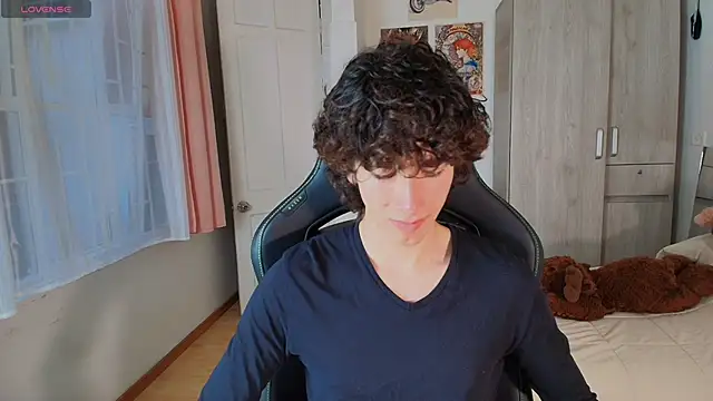 Snapshot of Nude_Boy18 chatting on December 3, 10:20 pm Nude Boy18 online show from December 3, 10:20 pm