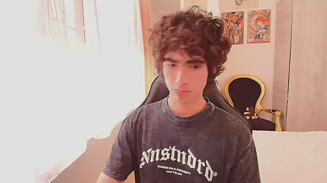 Snapshot of Nude_Boy18 chatting on October 24, 6:40 pm Nude Boy18 online show from October 24, 6:40 pm