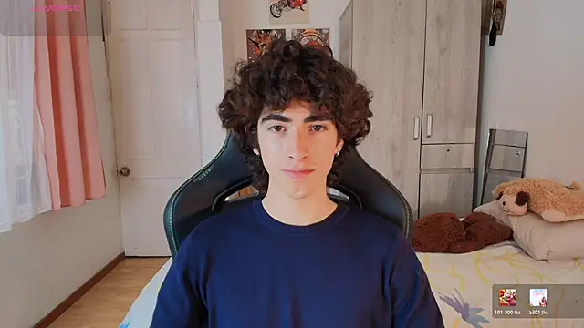 Nude Boy18 online show from January 6, 8:24 pm