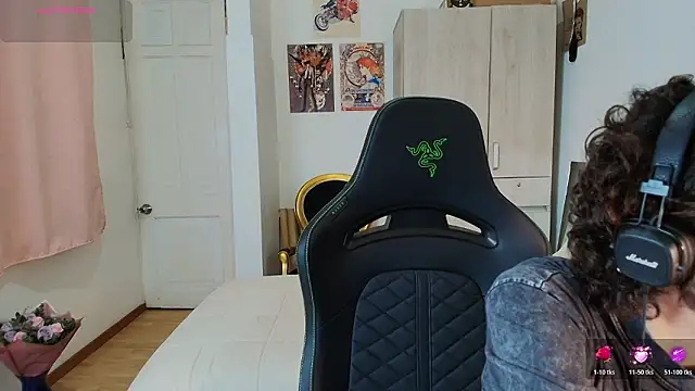 Nude Boy18 online show from February 6, 2:18 am