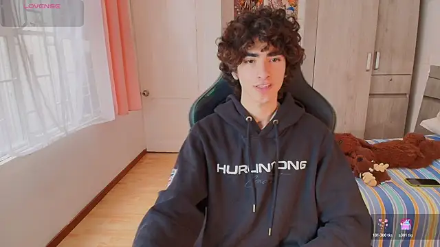 Snapshot of Nude_Boy18 chatting on November 28, 7:36 pm Nude Boy18 online show from November 28, 7:36 pm