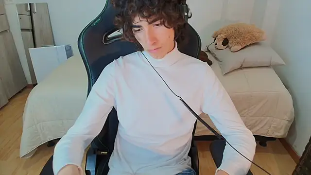 Nude Boy18 online show from February 19, 3:25 am