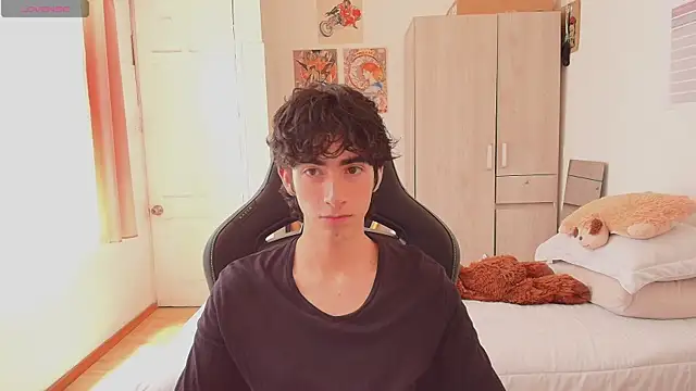 Nude Boy18 online show from May 27, 5:42 pm