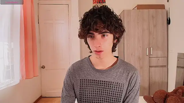 Snapshot of Nude_Boy18 chatting on November 22, 9:24 pm Nude Boy18 online show from November 22, 9:24 pm