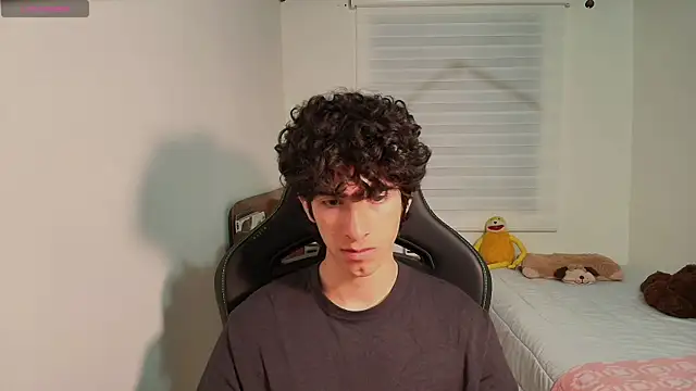 Snapshot of Nude_Boy18 chatting on June 17, 3:28 am Nude Boy18 online show from June 17, 3:28 am