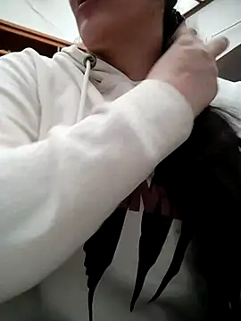 Aisha manzur online show from December 5, 5:33 pm