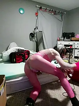 Snapshot of SexMajic chatting on September 9, 8:13 am SexMajic online show from September 9, 8:13 am