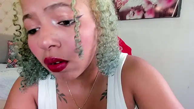 momo ayasse online show from December 22, 9:59 pm