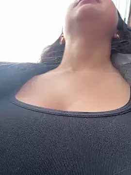 Snapshot of Dulce_1408 chatting on October 29, 7:13 pm Dulce 1408 online show from October 29, 7:13 pm