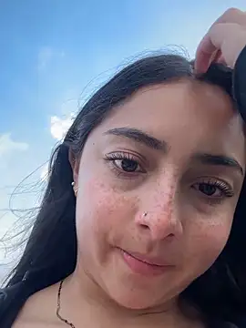 Snapshot of Dulce_1408 chatting on November 11, 8:36 pm Dulce 1408 online show from November 11, 8:36 pm