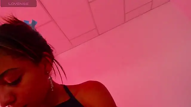 yumi hanna online show from March 18, 6:20 pm