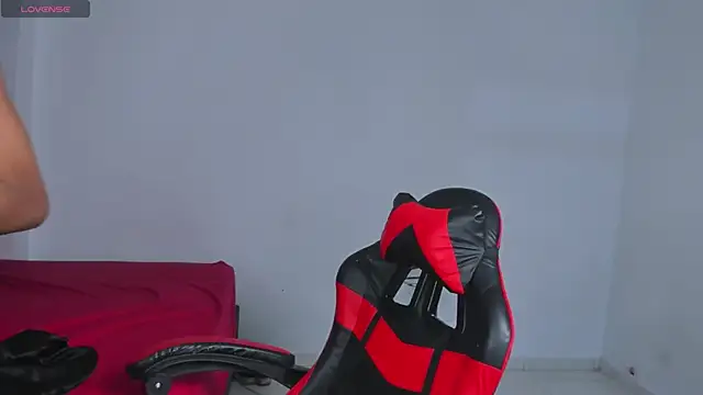 yumi hanna online show from April 2, 4:30 am