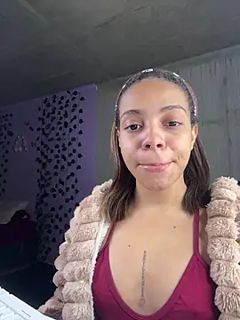 yumi hanna online show from February 11, 1:16 am