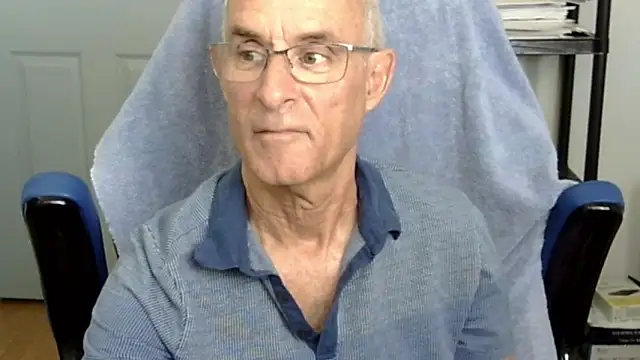 funone1999 online show from October 22, 8:30 pm