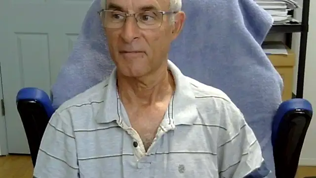 funone1999 online show from March 30, 11:50 pm