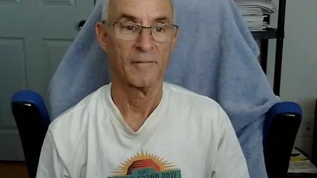 funone1999 online show from October 29, 6:18 pm