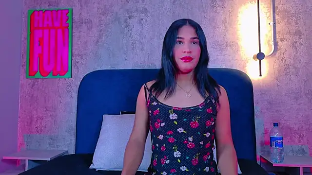 Snapshot of isabellaho1317 chatting on November 19, 12:38 pm isabellaho1317 online show from November 19, 12:38 pm