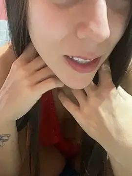 lucioliveira online show from October 2, 5:49 pm