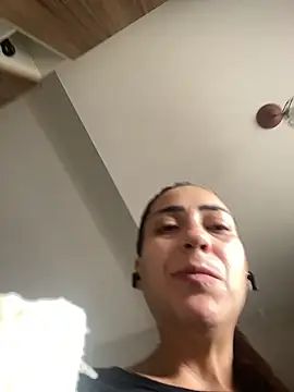 lucioliveira online show from February 21, 1:24 pm