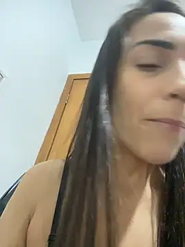 lucioliveira online show from February 24, 1:17 am