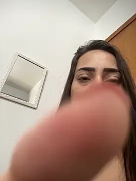 lucioliveira online show from February 1, 2:04 pm