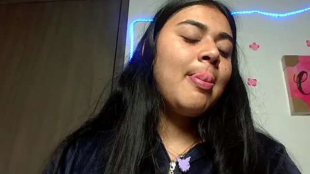 Snapshot of sophiadaza666 chatting on October 2, 1:25 pm sophiadaza666 online show from October 2, 1:25 pm