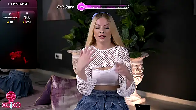 SerenaNoir online show from October 4, 2:13 am