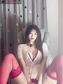 annacc999 online show from September 14, 5:46 pm