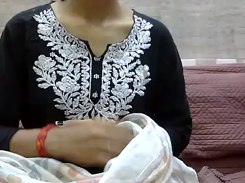 VNDANA  online show from April 18, 6:10 pm