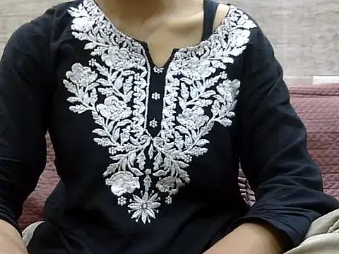 VNDANA  online show from April 18, 7:07 pm