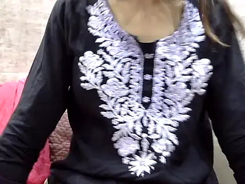 VNDANA  online show from March 12, 3:05 pm