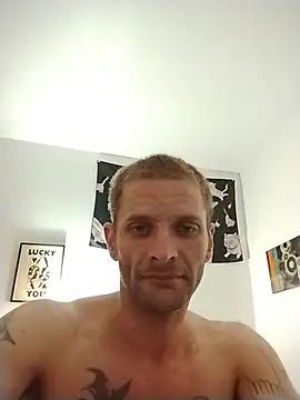 Daddyrabbit117 online show from May 13, 2:29 am