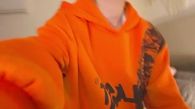 Little mia   online show from February 12, 10:53 pm