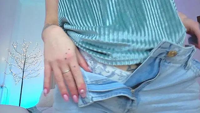 Little mia   online show from February 27, 11:15 pm