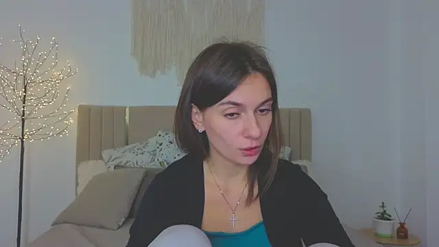 Snapshot of Little_mia__ chatting on December 2, 10:33 pm Little mia online show from December 2, 10:33 pm