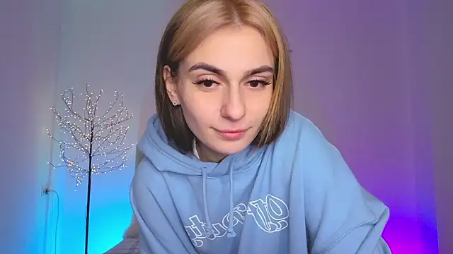 Little mia   online show from February 28, 11:04 pm