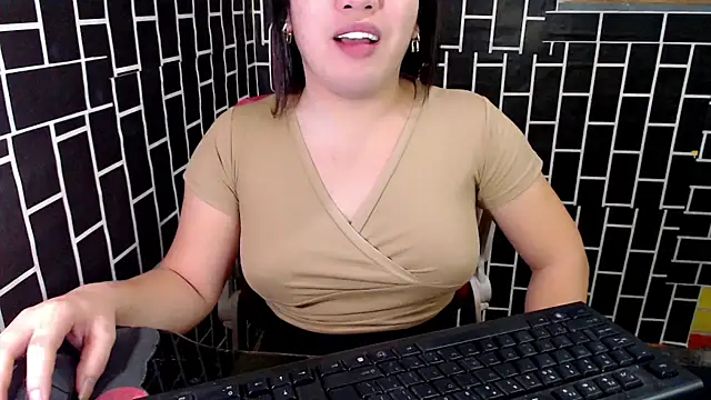 xUrDreamSlutWhore online show from September 16, 9:16 pm