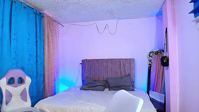 MiSofialeal online show from February 6, 6:48 pm