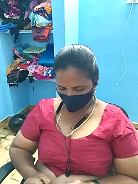 Snapshot of Tamil_Sweety chatting on September 11, 4:51 pm Tamil Sweety online show from September 11, 4:51 pm