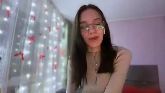Snapshot of Vietero chatting on March 25, 12:00 am Vietero online show from March 25, 12:00 am
