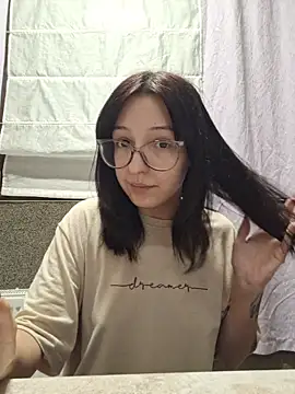 AllexyAle online show from April 19, 9:39 pm