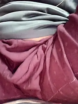 Taitanic143 online show from April 28, 6:45 pm