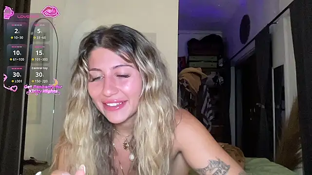 GoddessDove online show from April 8, 11:44 am