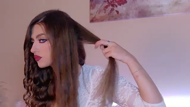 Snapshot of Sienna_Voss chatting on June 20, 8:47 pm Sienna Voss online show from June 20, 8:47 pm