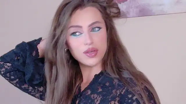 Snapshot of Sienna_Voss chatting on April 30, 8:38 pm Sienna Voss online show from April 30, 8:38 pm