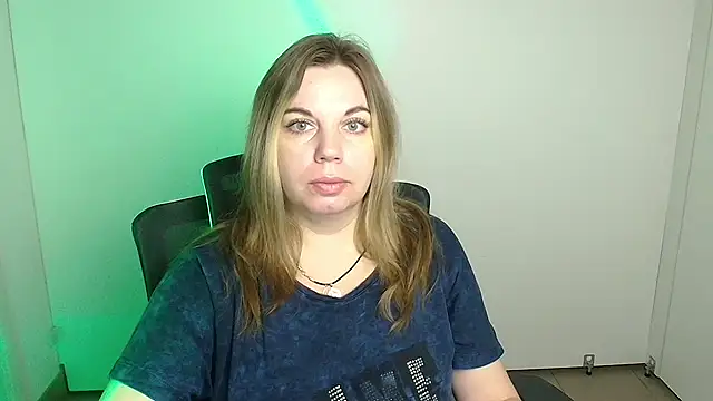 Snapshot of Jessica_Amore chatting on October 13, 5:53 am Jessica Amore online show from October 13, 5:53 am