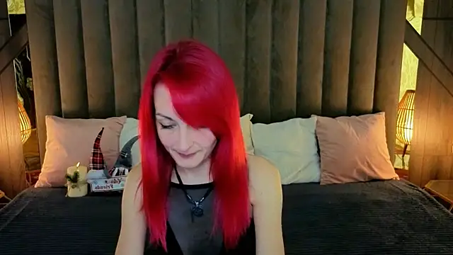 BrandyBloom online show from December 16, 8:13 pm