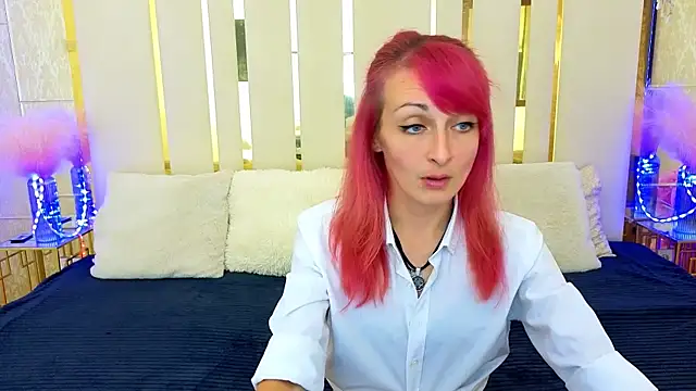 BrandyBloom online show from October 26, 3:01 pm